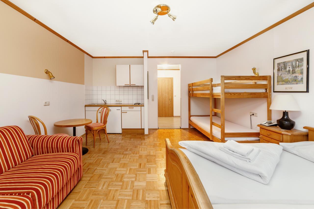 Hotel Pillerseehof Sankt Ulrich am Pillersee Ruang foto